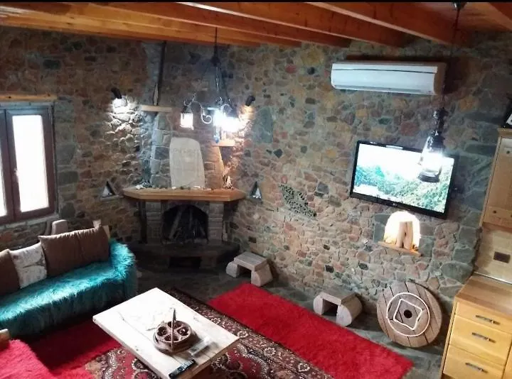 Apartment Shtepia E Tradites Hotel Belsh